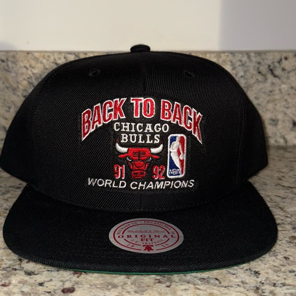 Mitchell & Ness Black and Red Chicago Bulls Snapback